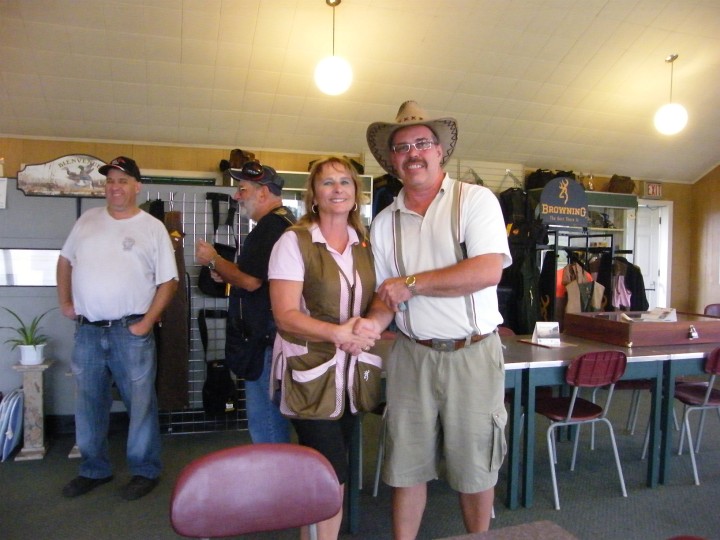 2008_09062008Provincial0041.JPG - Claude Lyonnais and Francine Sonne were tied for the Runner-Up position with 195.  Francine declined the shoot-off to take her 24th Provincial trophy for Ladies.