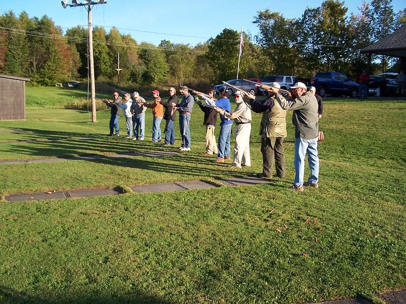 100_1747.JPG - Shooting the Hat